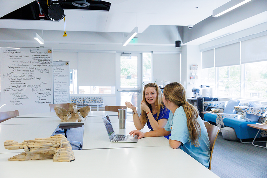 Students create plans at the OU Tom Love Innovation Hub.