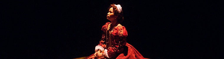 Student performs in dramatic play "Mary Stuart"