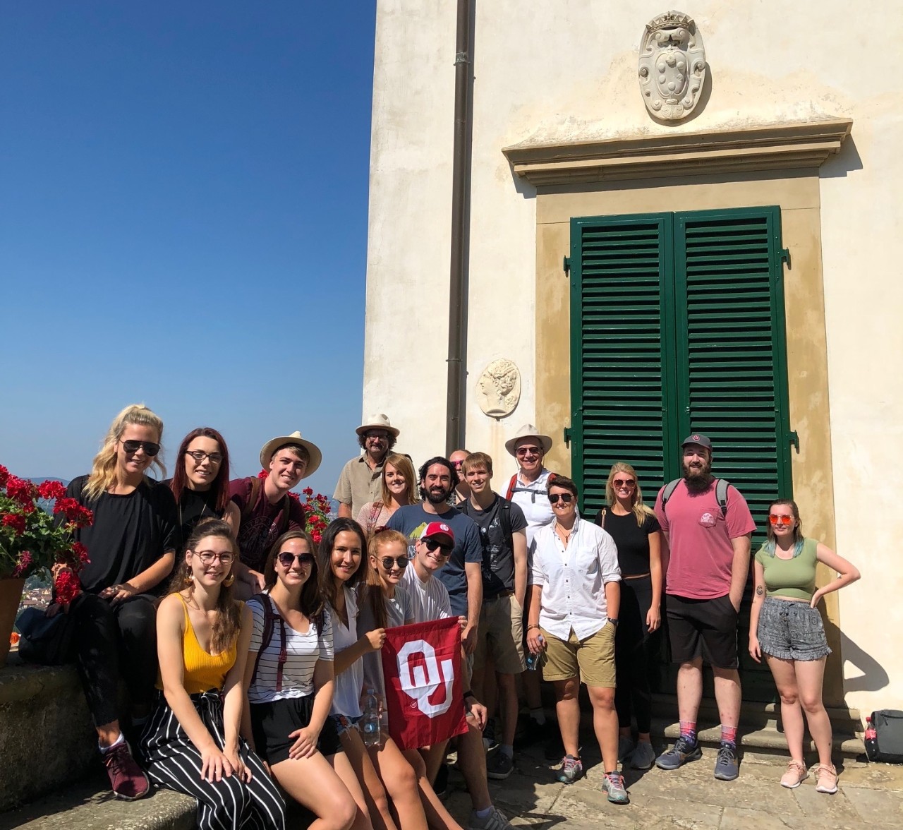 Students and Faculty members of OU's DGES in Arezzo, Italy.