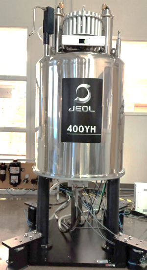 400 MHz JEOL NMR instrument with a 24-Autosampler unit