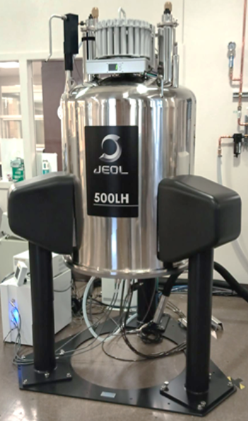 500 MHz JEOL NMR instrument with a 24-Autosampler unit