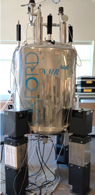 600 MHz Varian INOVA NMR instrument