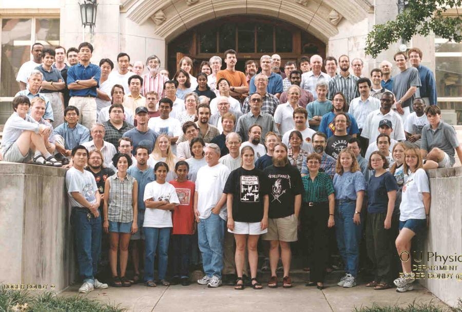 1999-2000 group photo in color.