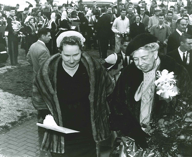Former OU first lady Cleo Cross with former US first lady Eleanor Roosevelt in 1958.
