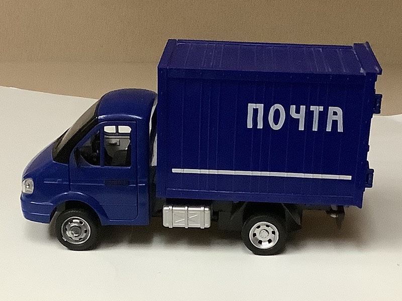 Blue mail truck with the Russian word "Mail" on the side.