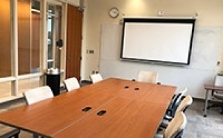 Devon Large Team Room with Projectors