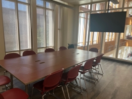 Devon Large Team Room with LED Screens