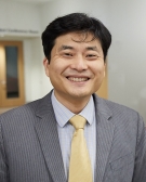 Ziho Kang.