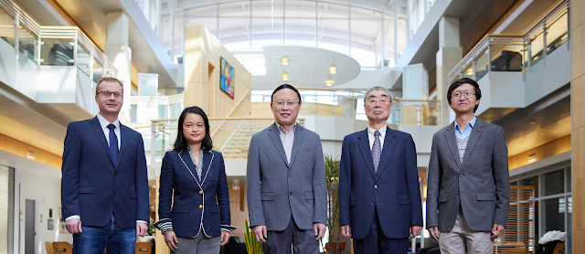 Left to right: Stefan Wilhelm, Han Yuan, Bin Zheng, Hong Liu, Yuchen Qiu