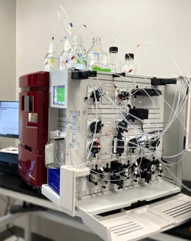  ÄKTA avant™ 150 machine. 