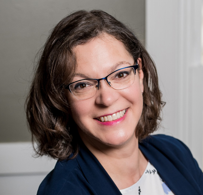 Headshot photo of Dr. Natasha Jankowski, who is the keynote speaker for the SLATE conference