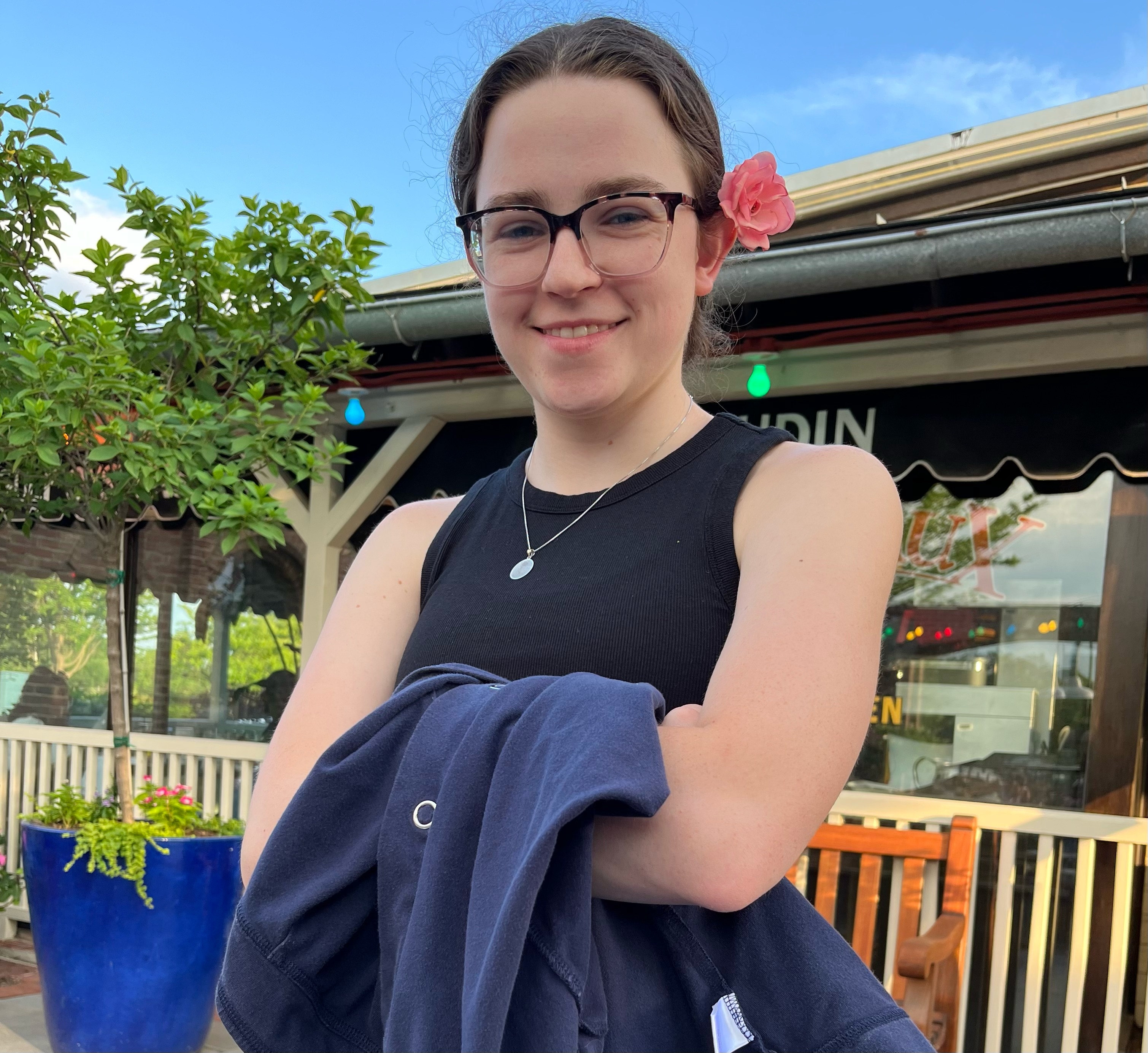 Head shot of Elizabeth