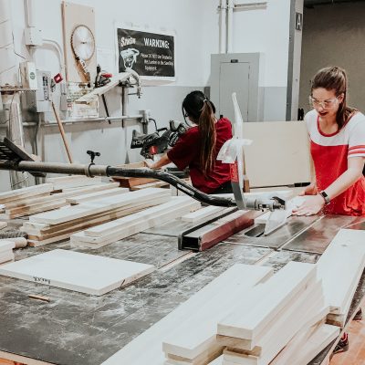 Students working in a fabrication lab.