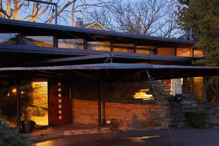 Exterior of The American School.