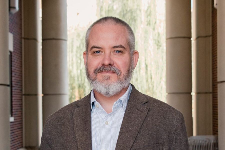 Headshot of John Harris.