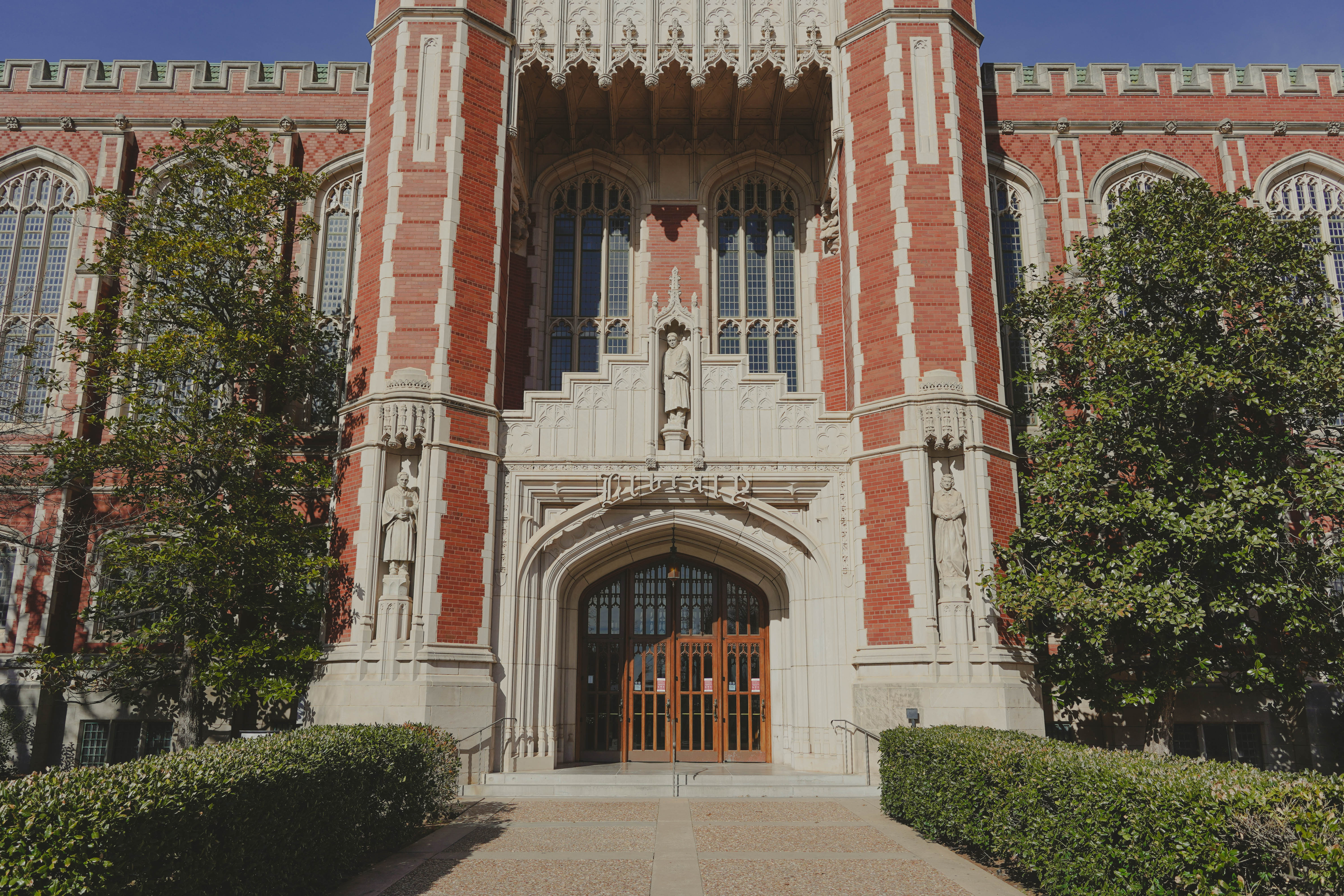 Front view of the bizzell library.