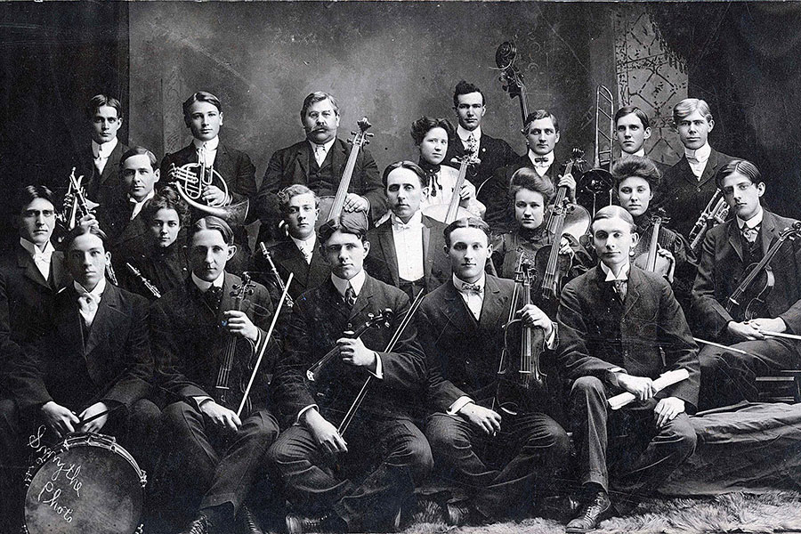 A black and white image of the 1907 OU Orchestra.