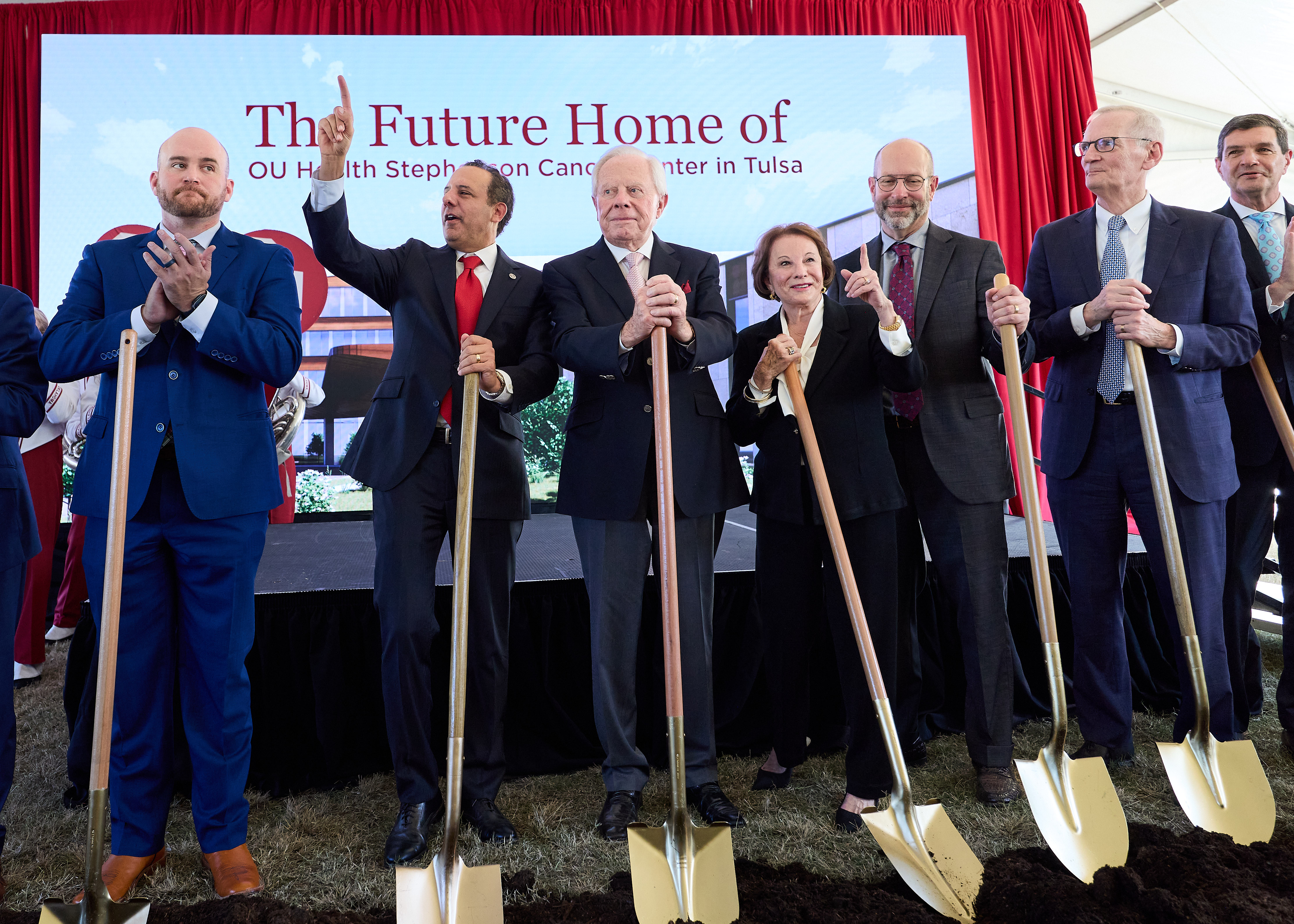 From left to right: Representative Trey Caldwell; University of Oklahoma President Joseph Harroz; Charles and Peggy Stephenson; Director of OU Health Stephenson Cancer Center Robert Mannel, MD; OU Health President and Chief Executive Officer Richard Lofgren, MD; and Secretary of Health for the Muscogee Nation Shawn Terry.  
