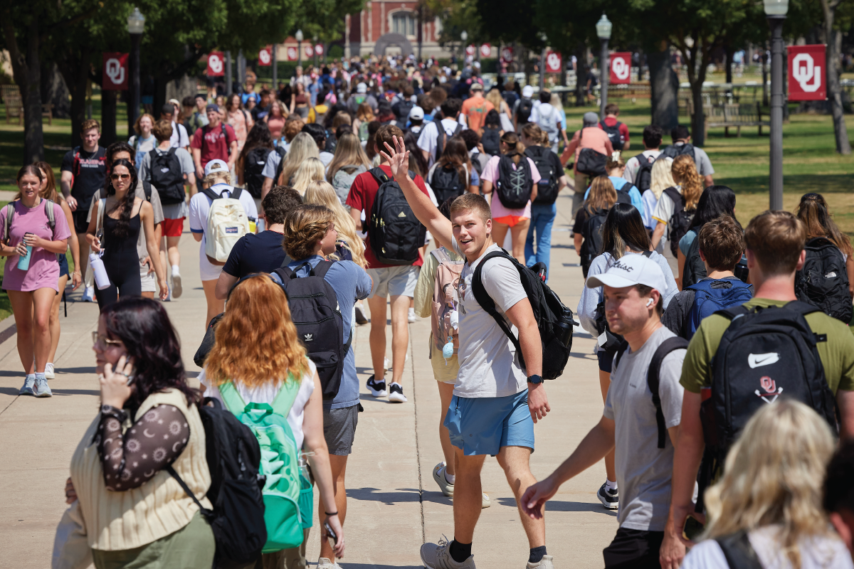 Students walking on the South Oval on the University of Oklahoma Norman campus during the first week of classes for the fall 2023 semester.