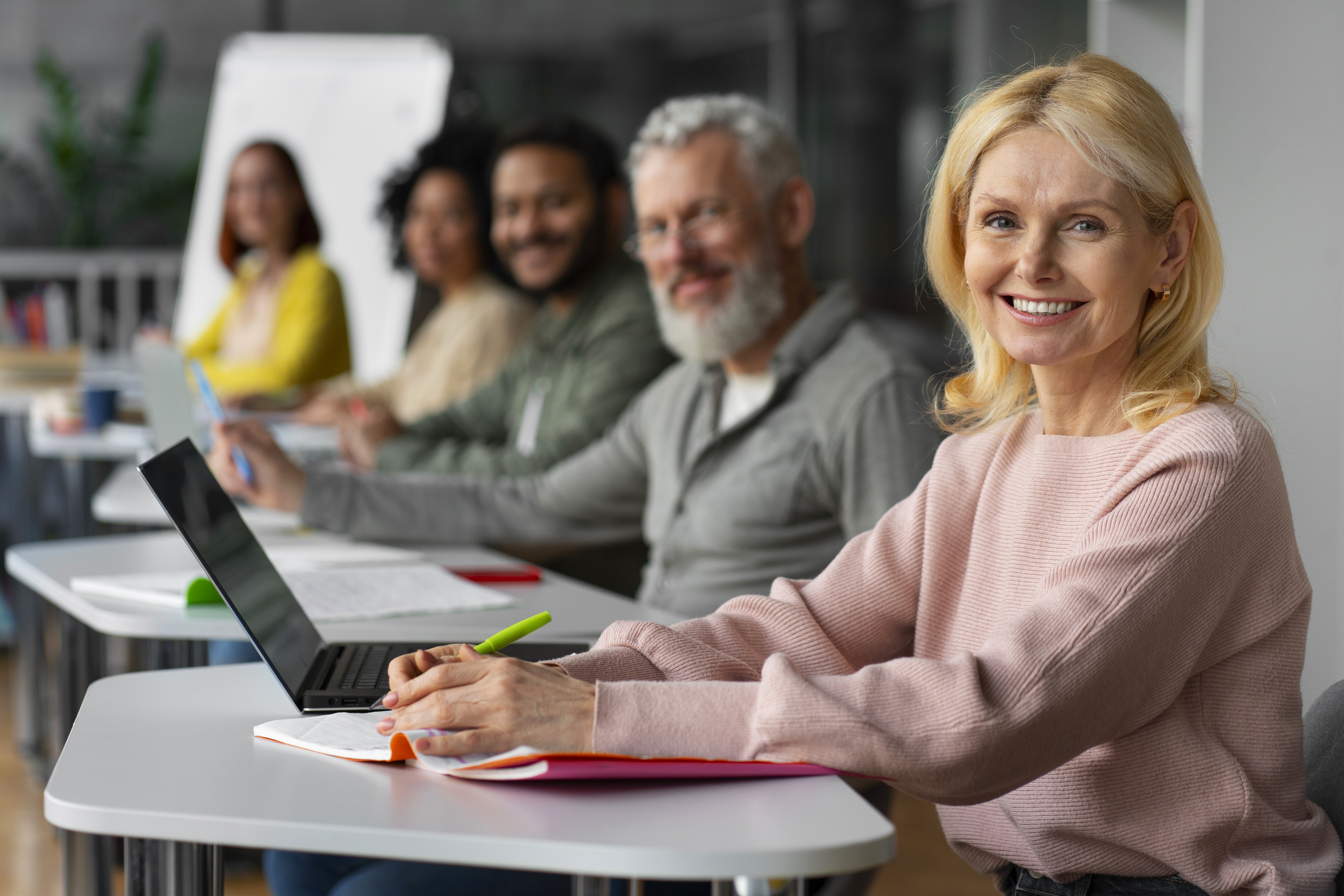 group of OLLI students during a Senior Seminar