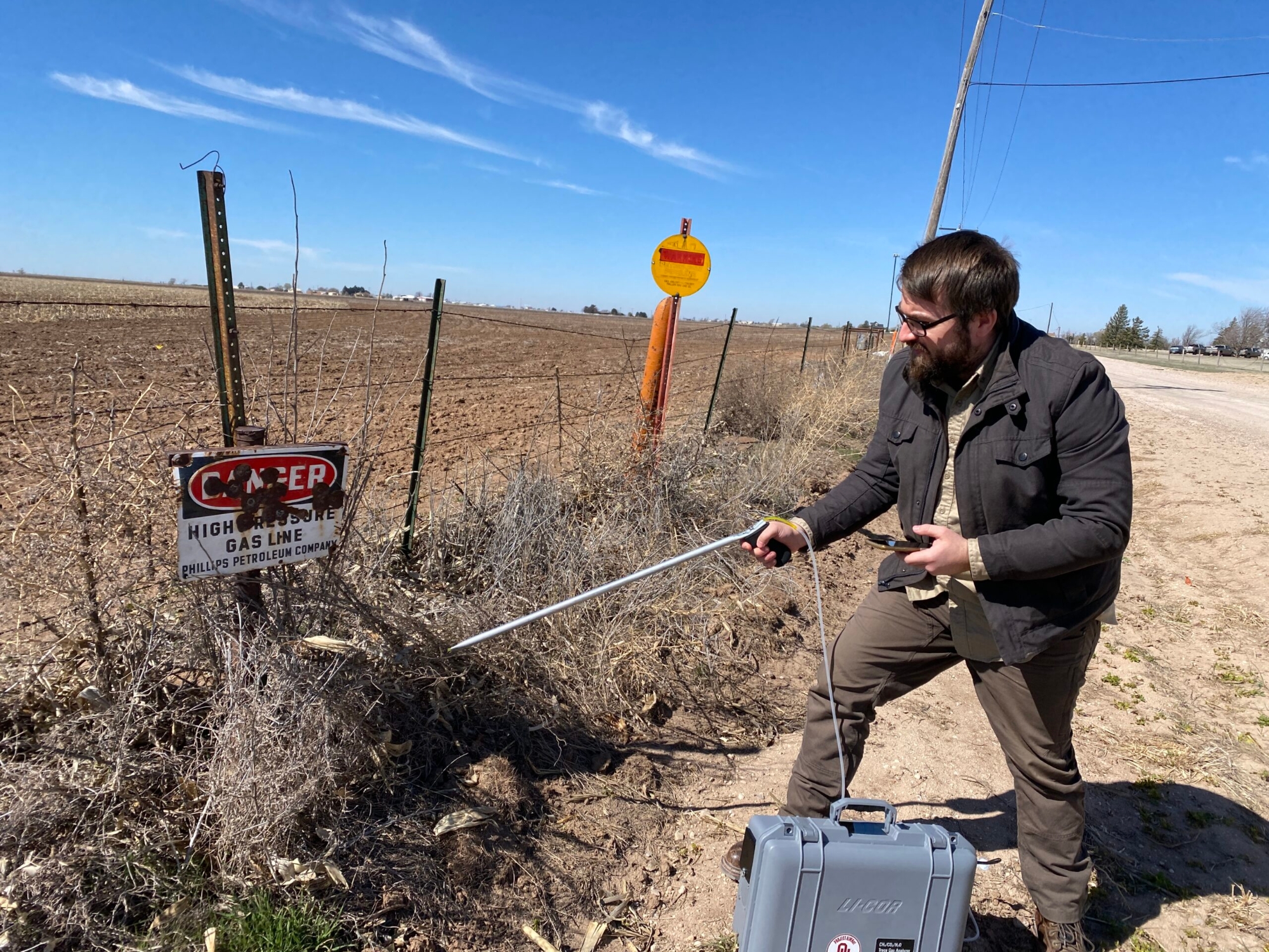 Dr-Wesley Honeycutt-in-Pampa-performing-detection-experiment