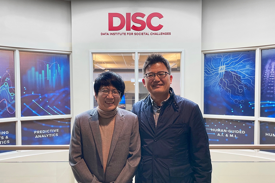 Yong Jin Park, Ph.D., and Jeong-Nam Kim, Ph.D.