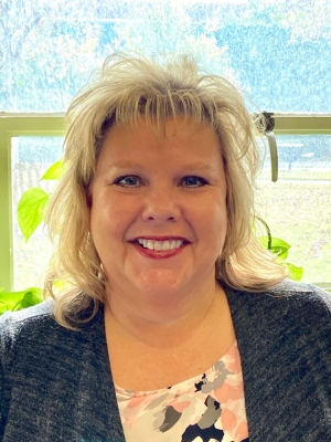 headshot of Julie Horn