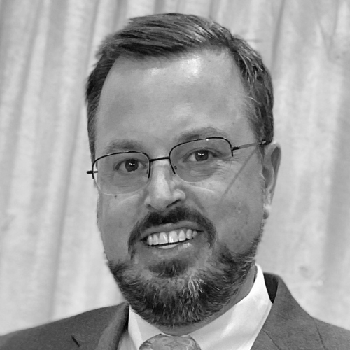 Lee Anne Stone Headshot