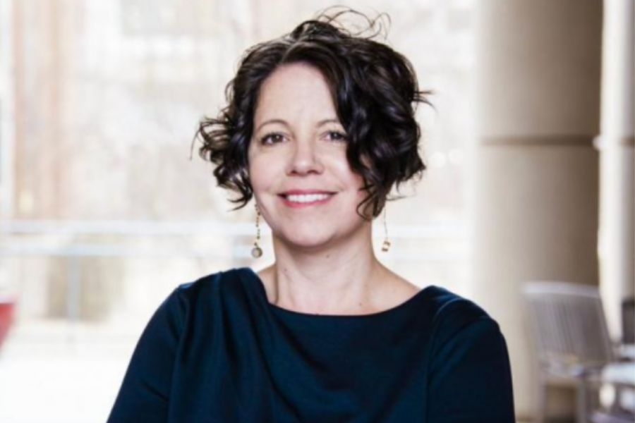 Headshot of Stephanie Pilat.