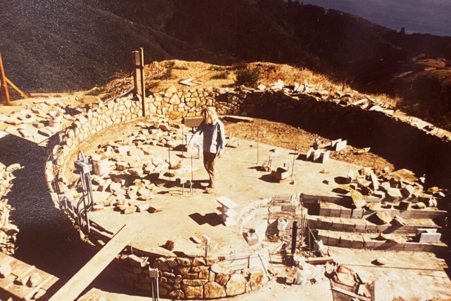 The Psyllos House by Mickey Muennig under construction in 1977.
