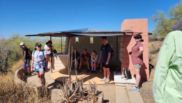 Students in a shelter at Taliesin West.