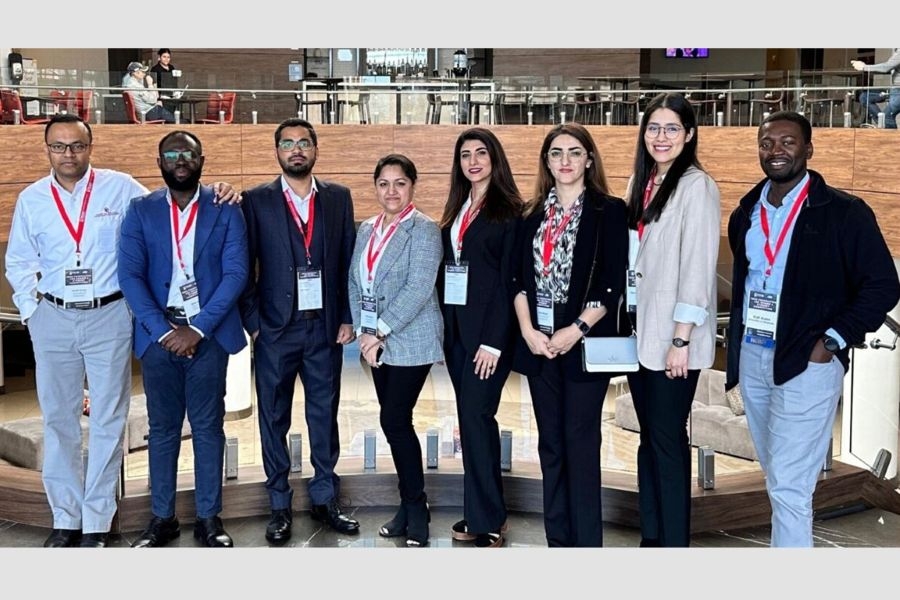 The O U team with advisors.