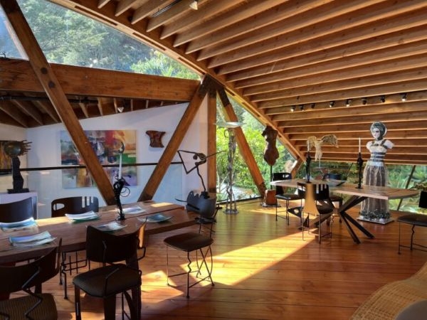 Interior of the Hawthorne Gallery designed by Mickey Muennig.