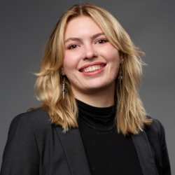 Headshot of Theresa Elmore