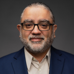 Headshot of Luis Salvatierra