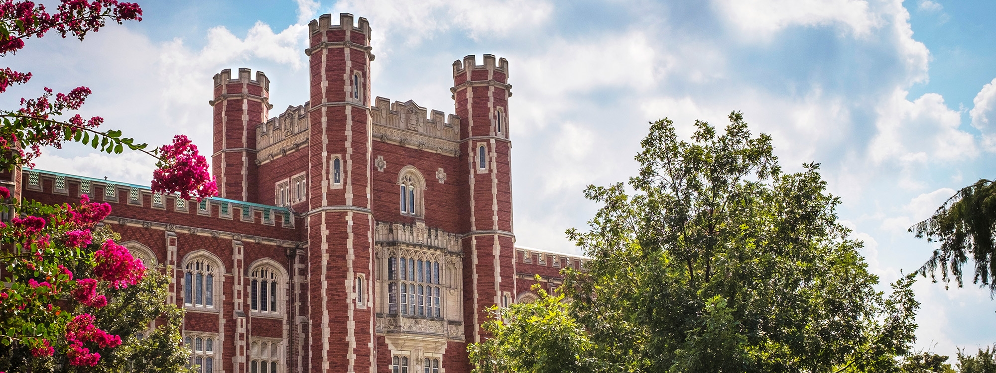 The University of Oklahoma Bizzell Library in the summer.