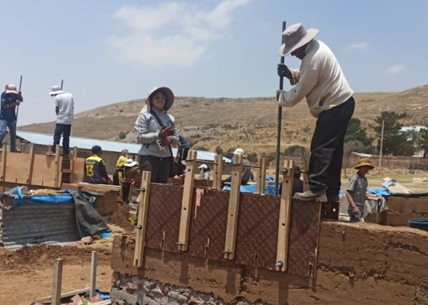 A building under construction at the UNAP’s Illpa Research Station, at 15 miles north of Puno city.
