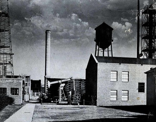 Yes, OU at one time had a working oil well and refinery on campus. It produced enough barrels each day to provide the university with gasoline, kerosene, and lubricating oils for its operations.
