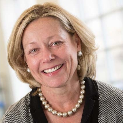 PLC Alumna, Lee Reynolds headshot.