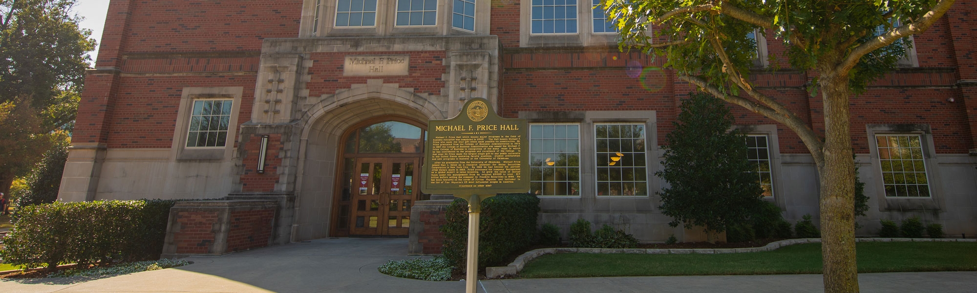 Front entrance to Price Hall on the OU Norman Campus.