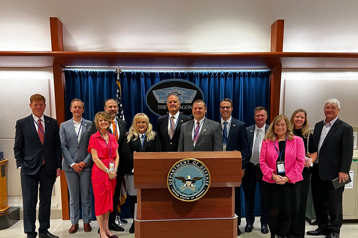 Members of the Oklahoma Defense Industry Association recently visited the Pentagon for briefings with military leaders.  The group met the next day with the Oklahoma Congressional delegation to discuss Oklahoma defense industry interests.