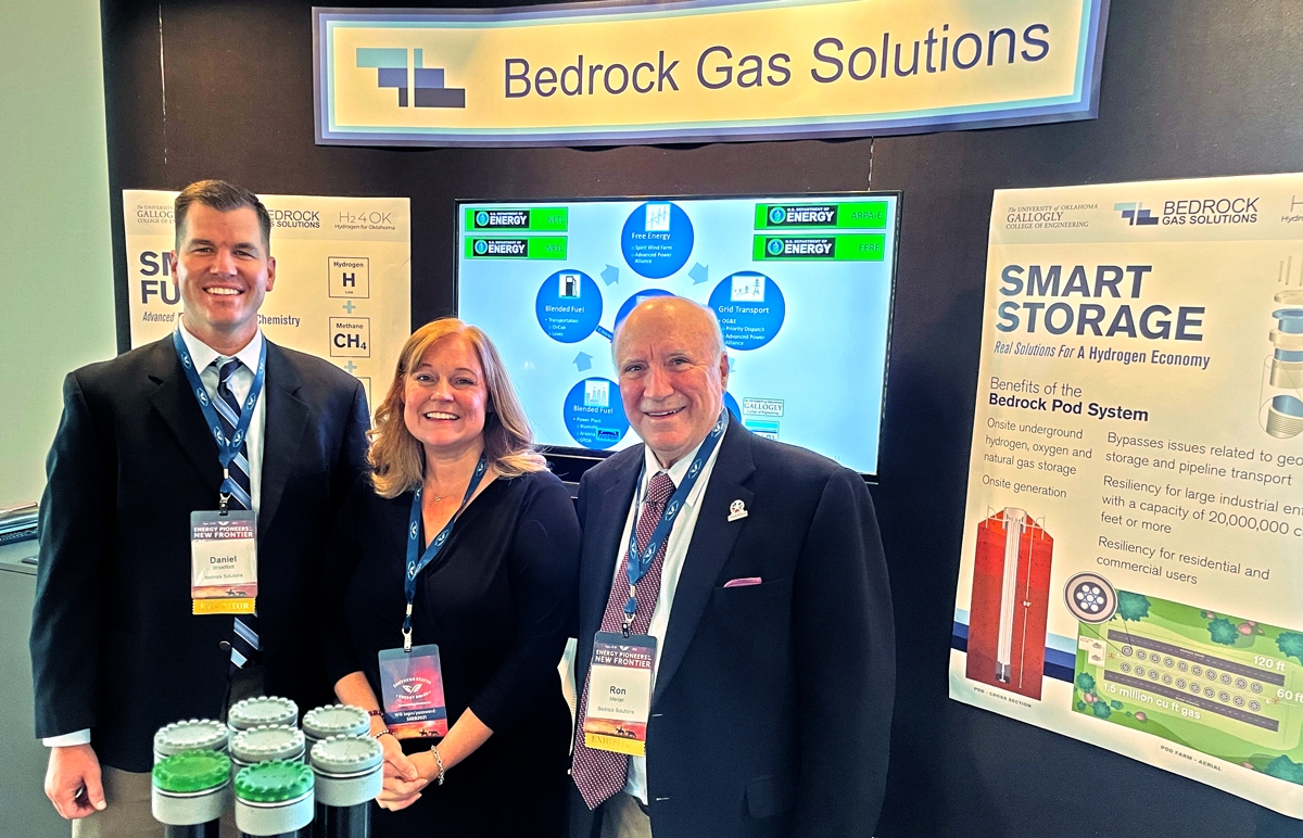 Joyce Burch, (center) director of corporate partnerships and regional economic development at the University of Oklahoma, with Bedrock Natural Gas’ President Ron Mercer (right) and CFO Daniel Broadfoot (left) at the Southern States Energy Board Conference.