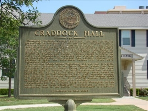 picture of craddock hall sign