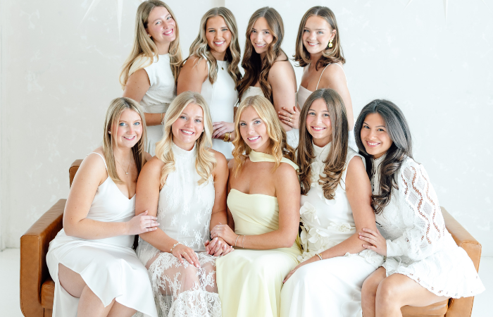 Kappa Alpha Theta members pose for a group photo.