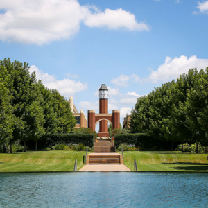 Image of OU HSC  campus lawn